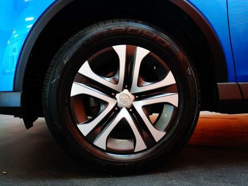 Used 2018 Toyota RAV4 LE w/ All Weather Liner Package AWD/4WD image 61