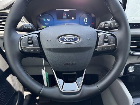 New 2025 Ford Escape SE w/ PHEV Premium Package image 30