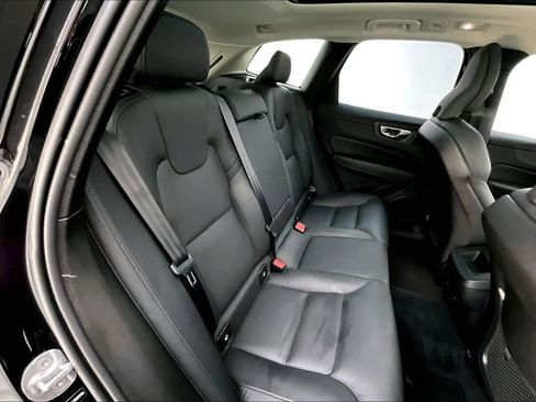 Certified 2025 Volvo XC60 B5 Plus image 34