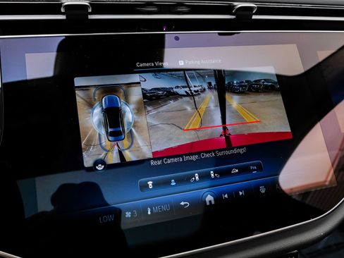 Used 2025 Mercedes-Benz E 350 Sedan image 27