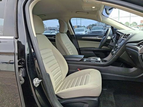 Used 2018 Ford Fusion S image 30