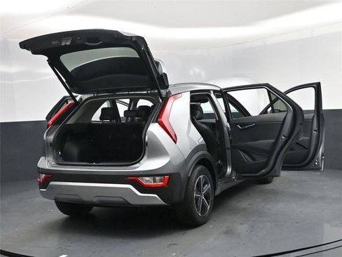 New 2026 Kia Niro EX image 37