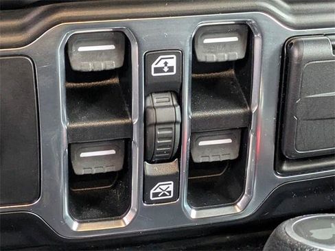 Certified 2020 Jeep Wrangler Unlimited Sport image 12