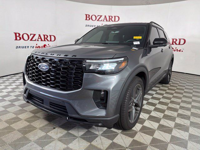 Used 2025 Ford Explorer ST-Line w/ Premium Package RWD image 4