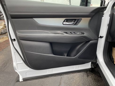 New 2025 Nissan Murano SL image 16