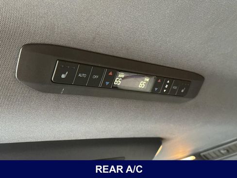 Used 2023 Toyota Sienna Platinum FWD image 17