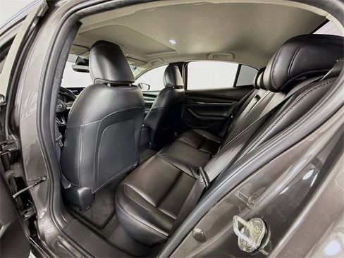 Used 2021 MAZDA MAZDA3 Premium Plus image 10