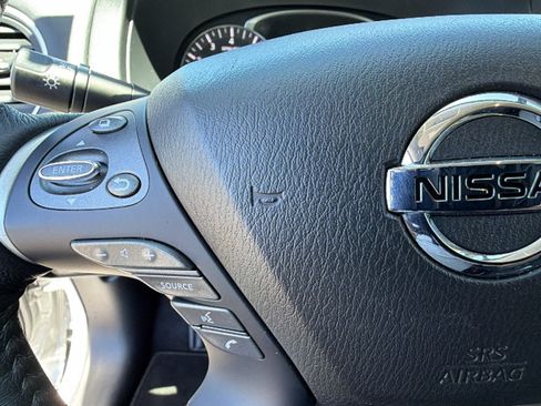 Used 2020 Nissan Pathfinder SL w/ Cargo Package AWD/4WD image 19