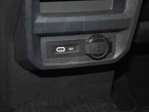 Used 2024 Volkswagen Tiguan SE R-Line image 27