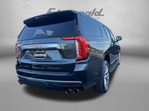 Used 2022 GMC Yukon XL Denali image 10