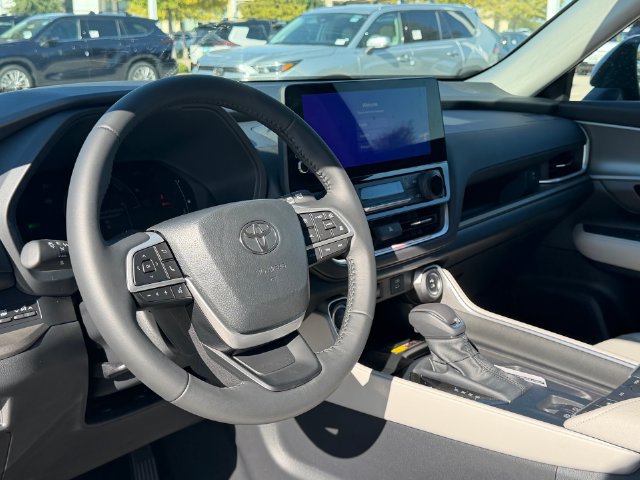 New 2026 Toyota Grand Highlander XLE FWD image 7