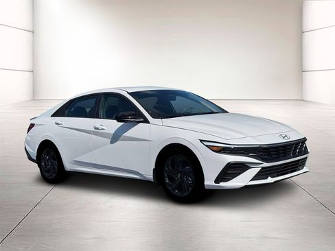 New 2026 Hyundai Elantra Sport FWD image 10