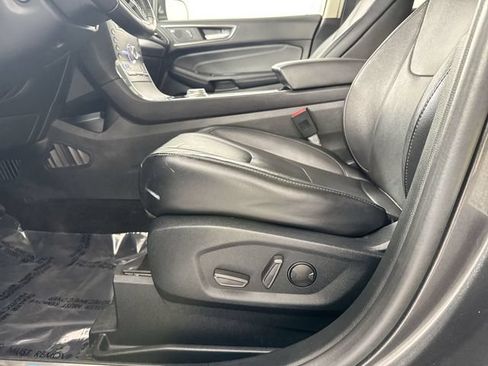 Used 2020 Ford Edge Titanium w/ Equipment Group 301A AWD/4WD image 21