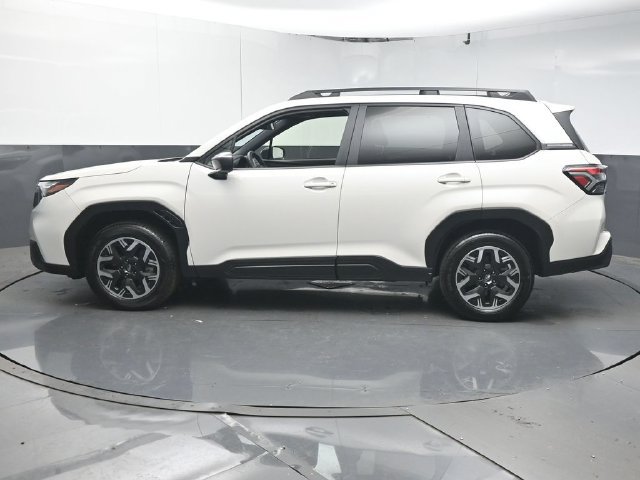Used 2025 Subaru Forester Premium w/ Convenience Package #1 AWD/4WD image 5