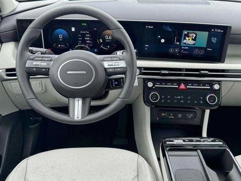 New 2025 Hyundai Tucson Limited FWD image 17