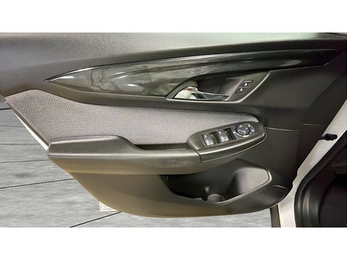 Used 2025 Chevrolet TrailBlazer LT AWD/4WD image 10