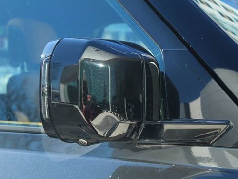 Used 2023 Land Rover Defender 110 S image 13