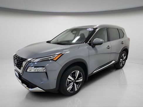 Used 2023 Nissan Rogue Platinum w/ Platinum Premium Package image 11