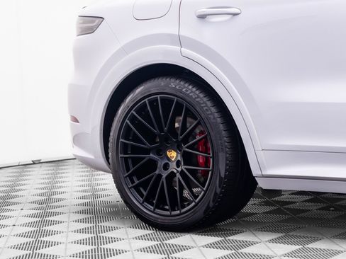 Certified 2021 Porsche Cayenne GTS w/ Premium Package Plus AWD/4WD image 38