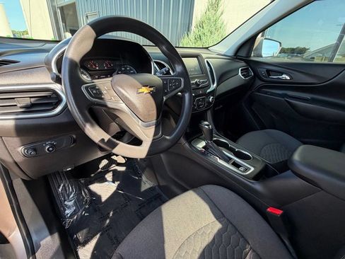 Used 2018 Chevrolet Equinox LT FWD image 11