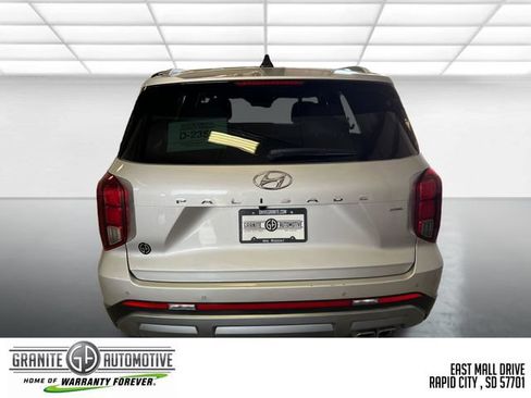 Used 2025 Hyundai Palisade SEL AWD/4WD image 5