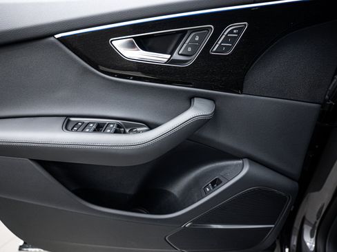 New 2025 Audi Q8 Premium Plus image 13