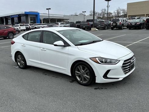 Used 2018 Hyundai Elantra SEL image 2