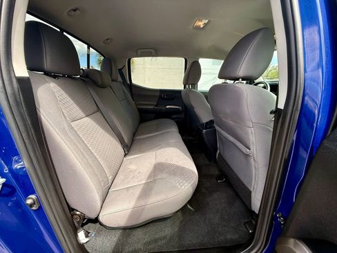 Used 2023 Toyota Tacoma SR5 AWD/4WD image 12