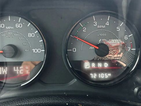 Used 2016 Jeep Wrangler Unlimited Sahara image 65