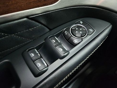 Used 2018 Ford Explorer Platinum AWD/4WD image 23