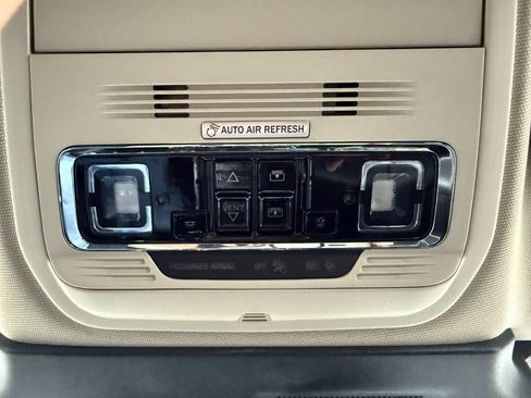 Used 2024 Lincoln Corsair AWD w/ Equipment Group 102A image 23