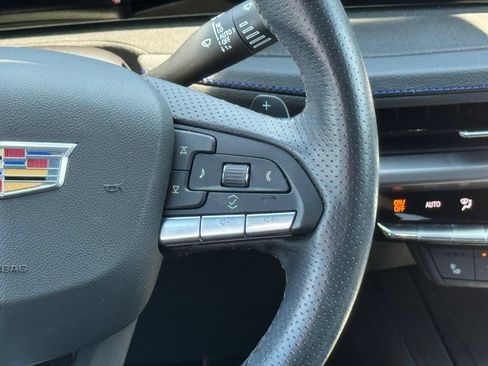 Used 2024 Cadillac XT4 Sport FWD image 26