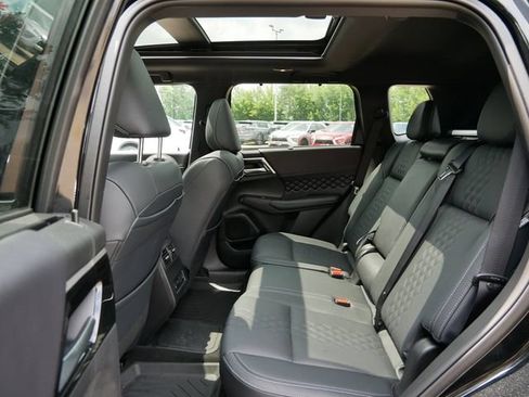 Used 2025 Mitsubishi Outlander SEL Black Edition AWD/4WD image 11