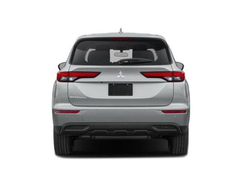 Used 2023 Mitsubishi Outlander ES FWD image 8