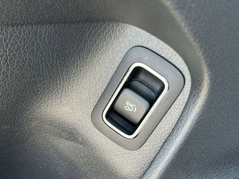 Used 2024 Mercedes-Benz CLA 250 4MATIC image 32