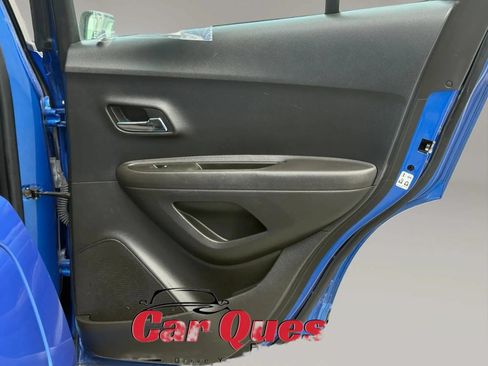 Used 2016 Chevrolet Trax LS w/ LPO, Cargo Package AWD/4WD image 16