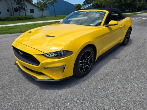 Used 2018 Ford Mustang Premium w/ Equipment Group 201A RWD image 27