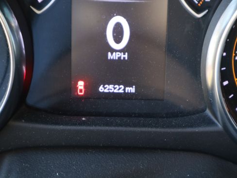 Used 2023 Jeep Gladiator Sport image 33