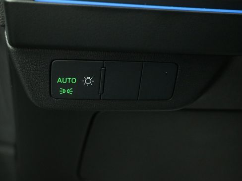 Used 2023 Audi Q4 e-tron Premium Plus w/ Premium Plus image 21