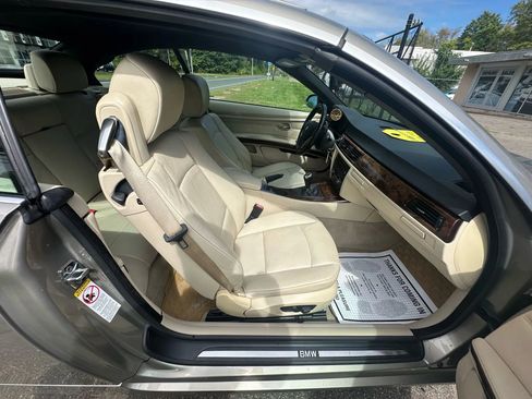 Used 2007 BMW 335i Convertible image 14