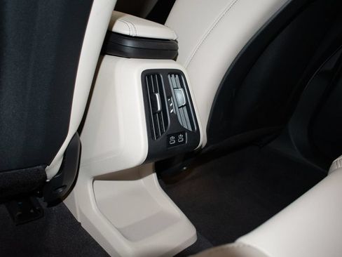 Used 2025 BMW X1 xDrive28i AWD/4WD image 25