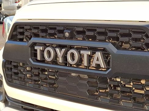 Used 2020 Toyota Tacoma 4x4 Double Cab image 37