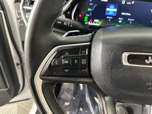 Used 2023 Jeep Grand Cherokee 4WD 4xe image 14