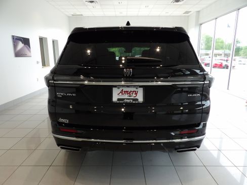 Used 2025 Buick Enclave Avenir w/ Super Cruise Package image 5