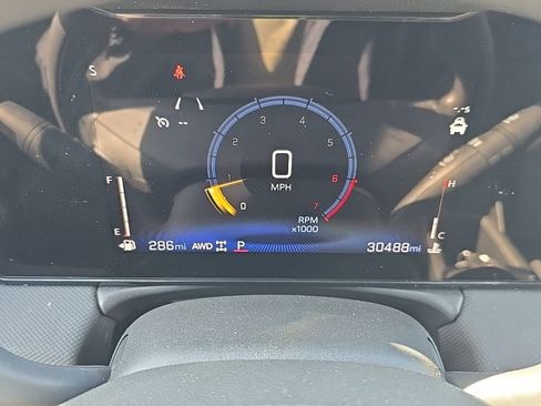 Used 2025 Chevrolet TrailBlazer LT AWD/4WD image 23