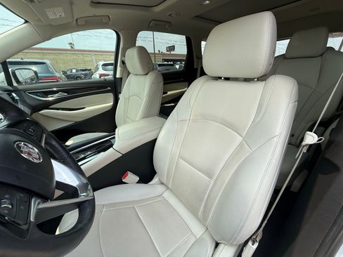 Used 2024 Buick Enclave Essence w/ Experience Buick Package FWD image 9
