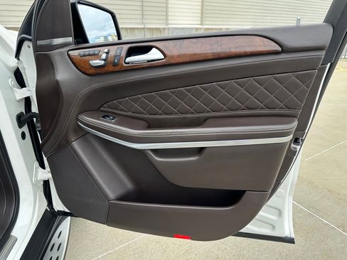 Used 2019 Mercedes-Benz GLS 550 4MATIC image 26