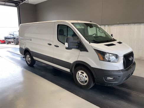 Used 2022 Ford Transit 250 Low Roof AWD image 3