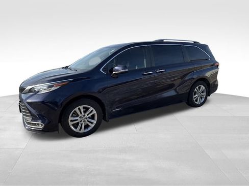 Used 2021 Toyota Sienna Platinum image 10