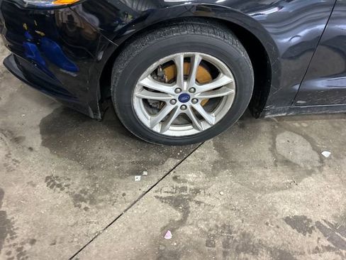 Used 2018 Ford Fusion SE w/ Fusion SE Technology Package image 8